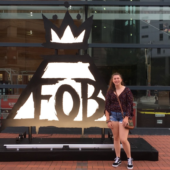 Meet your Posher, Lilly - Picture 1 of 1